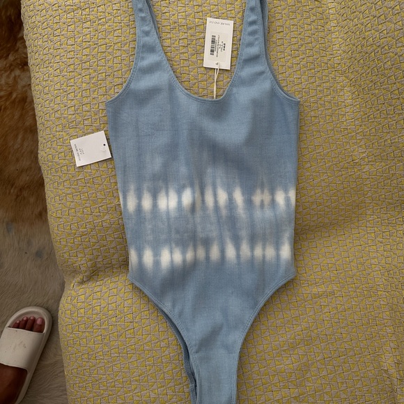 Maurie + Eve Tops - NWT Maurie + Eve Blue and White Ribbed Bodysuit Size 4
